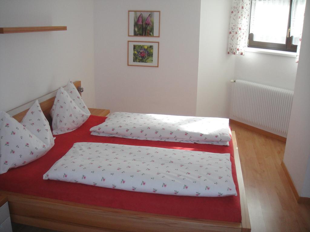 Ottohof - Feldblick Apartman Colle Isarco Szoba fotó
