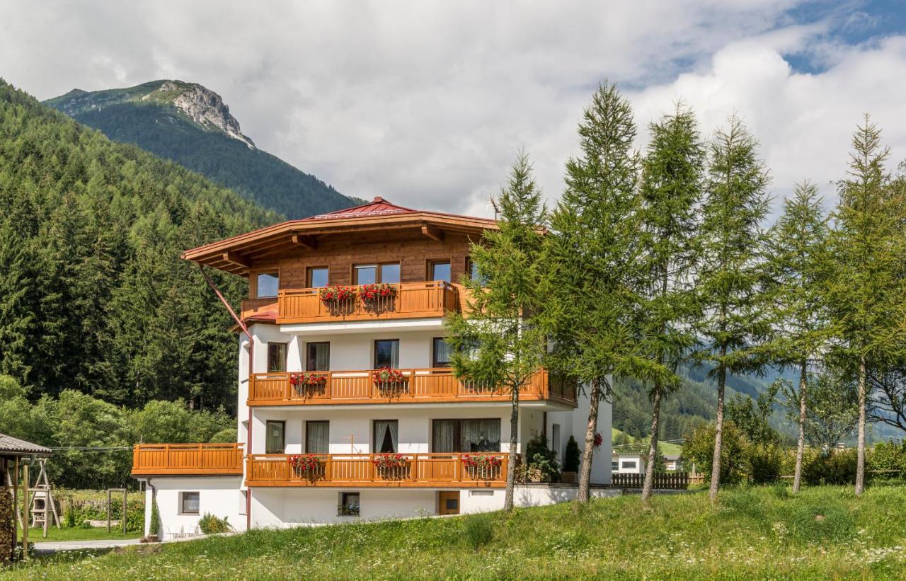 Ottohof - Feldblick Apartman Colle Isarco Kültér fotó